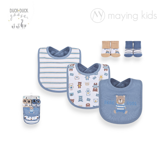 D09615 : 3pc Bibs And 2 Pair Of Fun Socks 3件裝口水巾&2對裝襪仔