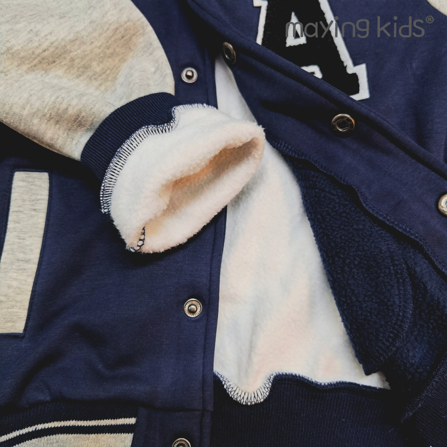 B2283 : Letterman Jacket 立體刺繡A字棒球外套