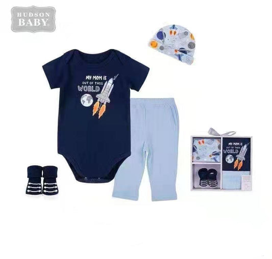 Clothing Gift Set 4pc
四件服飾套裝禮盒